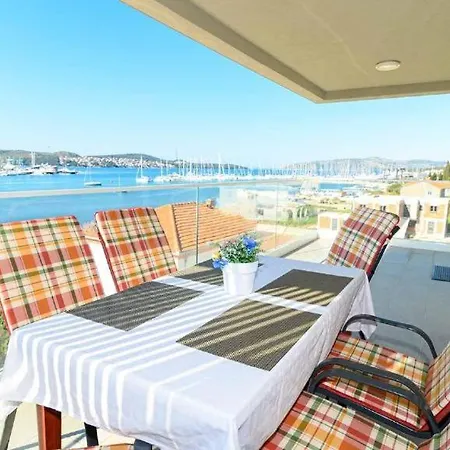 Seaside Luxury 아파트 *